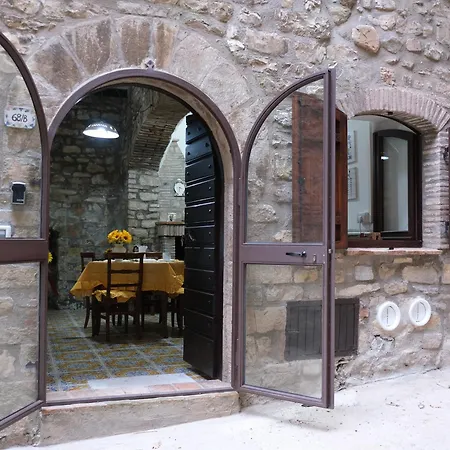 Apartment Joy's Nest Todi